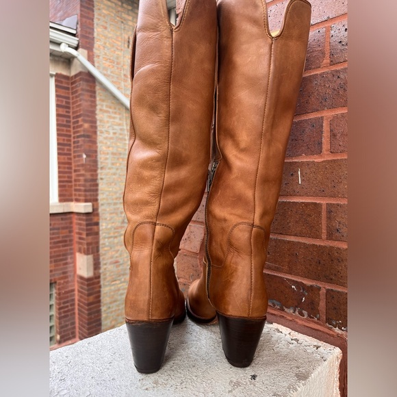 Frye Paige heeled boots- 76571 size 7.5 - Picture 6 of 10